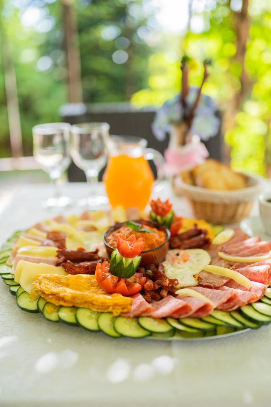 Iris Hotel Bors المظهر الخارجي الصورة
