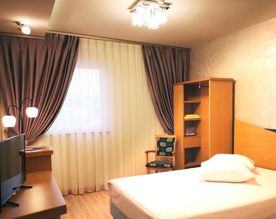 Iris Hotel Bors المظهر الخارجي الصورة