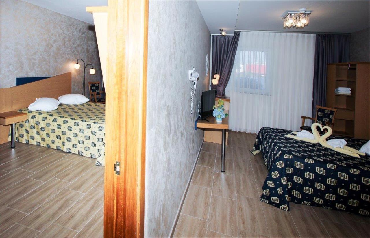 Iris Hotel Bors المظهر الخارجي الصورة